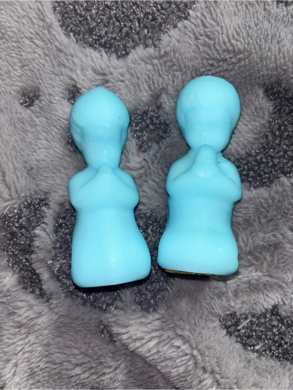 Vintage Fenton Blue Satin Glass Praying Children – Pair